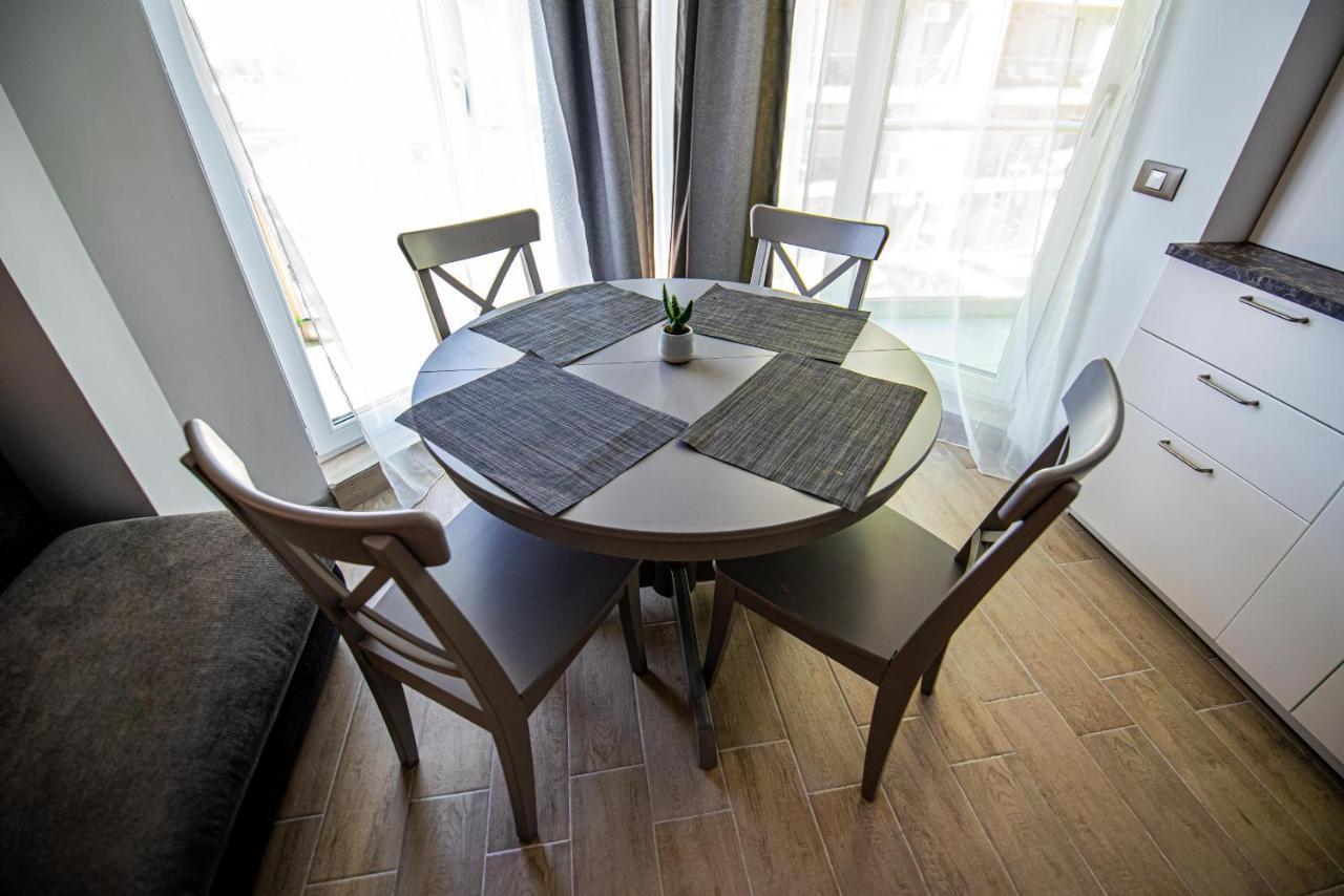 Apartment Katrina - Alezzi Beach - Sea View นาโวดาริ ภายนอก รูปภาพ