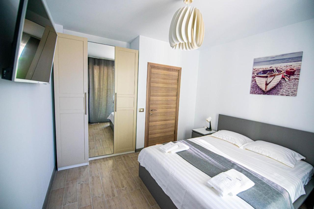 Apartment Katrina - Alezzi Beach - Sea View นาโวดาริ ภายนอก รูปภาพ